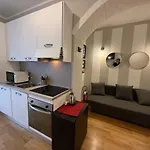 Modern Flat Near Fondazione Prada