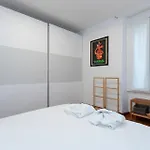 I-host - Ripa Navigli