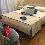 Flowers 招待所