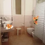 Flowers 招待所 3*