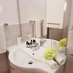 招待所 Flowers 3*
