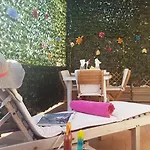 Flowers 招待所 3*