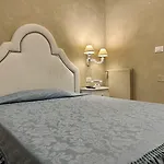 Отель Boutique Calais - Washington *