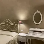 Boutique Calais - Washington Отель Милан