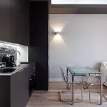 Easyhomes-city Centre *
