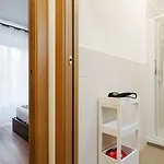 Guesthost - Buenos Aires & Lima Cosy Flat Milão