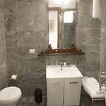 Aiello Executive بيت ضيافة 3*