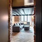 Apartamento Isola Stylish Loft In *