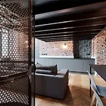 Isola Stylish Loft In *