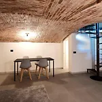 Isola Stylish Loft In *