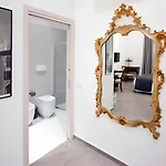 Guest house Imhome - Porta Romana 3*