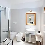 Guest house Imhome - Porta Romana 3*