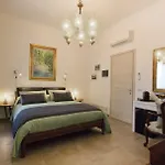 Guest house Imhome - Porta Romana 3*