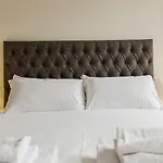 اتاليانواي ابارتمنتس - بيرغونزولي بليس