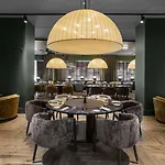 Radisson Collection Hotel, Santa Sofia Otel Milano
