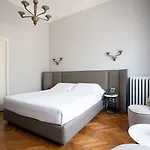 Castello 4* Mailand