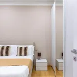 Casati Station Metro M1, M2, M3 Apartament *
