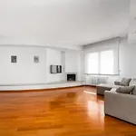 Adv Διαμέρισμα