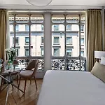 Hotel Adore &