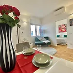 Апартаменты Albani Life, Stile & Comfort In Soluzione Silenziosa E Indipendente, Comoda Per Stadio San Siro, Rho Fiera E Life