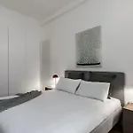 Stayeasy Crocetta - Duomo Walking, 2 Bedrooms 2 Baths Milan