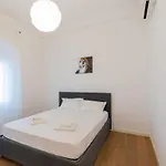 Trilocale Con Aria Condizionata E Parcheggio Privato Fronte Apartment *