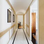 アパート Brera Trilocale Di Lusso ミラノ