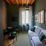 Artistic Flat W Wooden Beams, Porta Venezia شقة