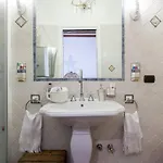 Romantic Flat Navigli Darsena アパート
