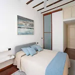 Chic In Cental Apartment Milan