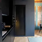 Artistic Flat W Wooden Beams, Porta Venezia شقة ميلان