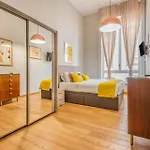 4 Pax Luxury Duomo San Babila Milánó