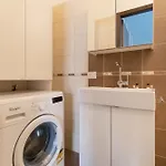 Guesthost - Piccola Bicocca Comfy Flat מילאנו