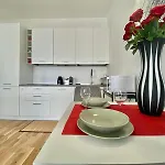 Albani Life, Stile & Comfort In Soluzione Silenziosa E Indipendente, Comoda Per Stadio San Siro, Rho Fiera E Life Апартаменты *