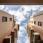 Stayeasy Crocetta - Duomo Walking, 2 Bedrooms 2 Baths * Milan