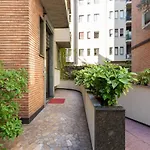 Stayeasy Crocetta - Duomo Walking, 2 Bedrooms 2 Baths Appartement Milan