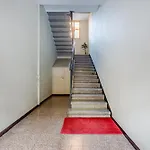 Apartment Cosmopolitan House - Modern Bocconi Milan