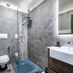 Luxury 3 Bedrooms In Brera Apartment *