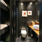 شقة Artistic Flat W Wooden Beams, Porta Venezia