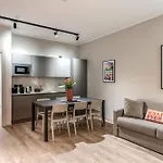 Seety Porta Romana Corte Apartment *