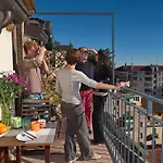 Lägenhet Skyline In Citta Studi A 1 Minuto Dal Metro Con Terrazzo Wi-fi E Netflix