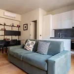 Fusetti Elegante Con Balcone In Zona Navigli ميلان
