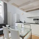 Apartamento Giusti Two-bedroom Duplex - Arco Della Pace & Sempione Park - Sleeps 5
