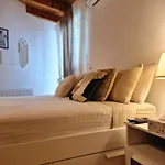 Acasadifranci Attico Con Dehor Privato, Wifi E Metro A 4 Min Da Piedi Apartamento Milão
