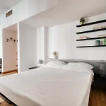 Hostmate - - Lunigiana - Stazione Milan