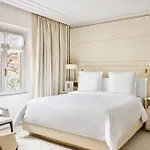 Four Seasons Отель