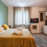 Littlesuitebande Nere * Milano