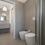 Littlesuitebande Nere Feriehus