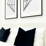 Aparthotel The Boutique - Bande Nere M1 Metro Direct To Duomo & San Siro - Center