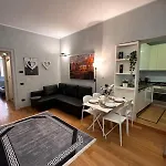 Centro Garibaldi M2 דירה